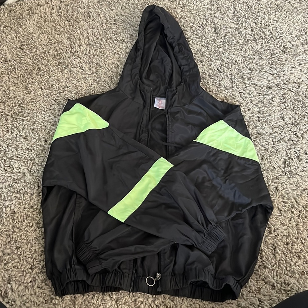 Size Small Windbreaker